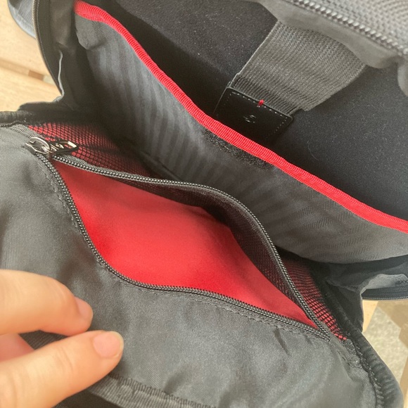 Samsonite Crossbody - Picture 4 of 5